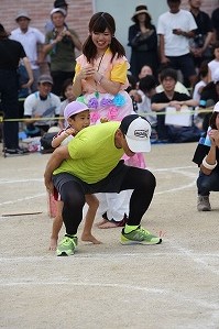 2218